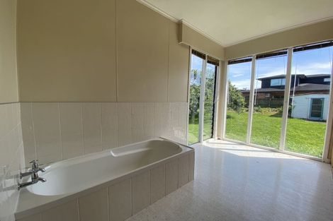 Photo of property in 14 Lincoln Road, Henderson, Auckland, 0610