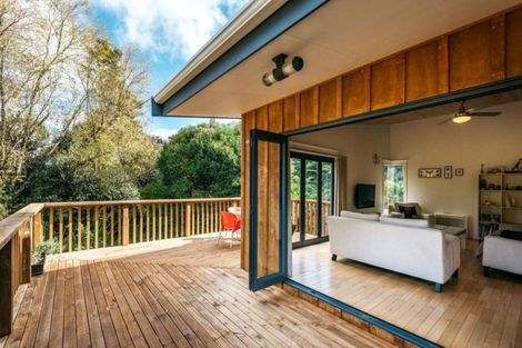 Photo of property in 99 Onetangi Road, Waiheke Island, 1971