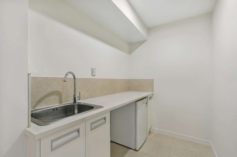 Photo of property in 2b St Clair Place, Browns Bay, Auckland, 0630