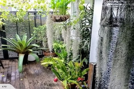 Photo of property in 26 Peter Terrace, Castor Bay, Auckland, 0620