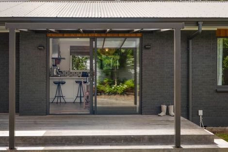 Photo of property in 37 Pohutukawa Drive, Athenree, Katikati, 3177