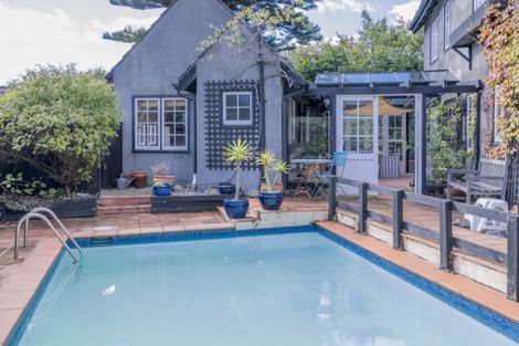 Photo of property in 1 Kohutuhutu Road, Raumati Beach, Paraparaumu, 5032