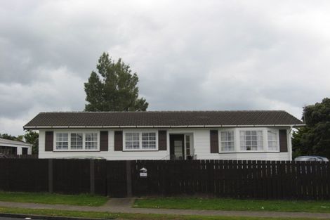 Photo of property in 4 Sharland Avenue, Manurewa, Auckland, 2102