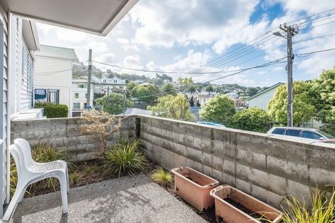 Photo of property in 8b Finlay Terrace, Mount Cook, Wellington, 6021