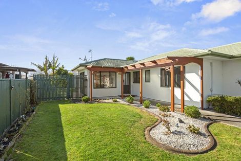 Photo of property in 14 Catalina Drive, Melville, Hamilton, 3206