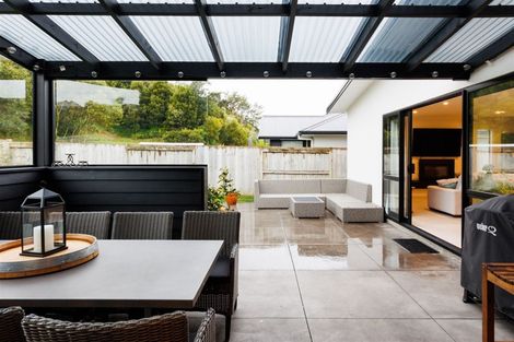 Photo of property in 5 Freedom Drive, Kelvin Grove, Palmerston North, 4414