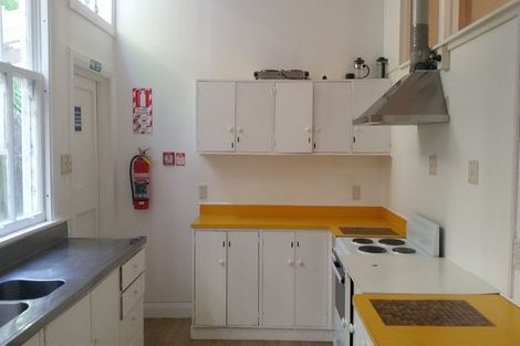 Photo of property in 48 Aurora Terrace, Kelburn, Wellington, 6012