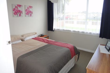 Photo of property in 19 Pitcairn Street, Oakura, 4314