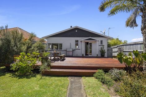 Photo of property in 64 Lorna Street, Lynmouth, New Plymouth, 4310
