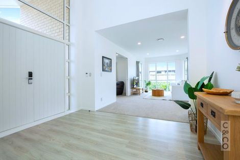 Photo of property in 16 Fruitlands Road, Kumeu, 0810