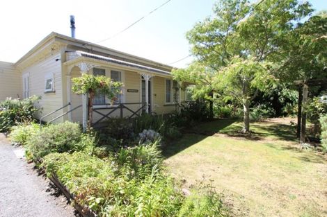 Photo of property in 9 Olsen Street, Eketahuna, 4900