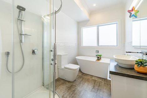 Photo of property in 42 Kensington Avenue, Petone, Lower Hutt, 5012