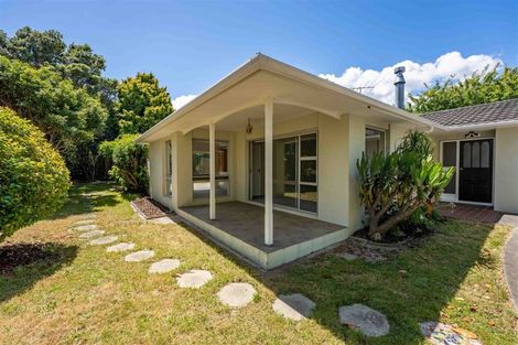 Photo of property in 30 Fleetwood Grove, Waikanae, 5036