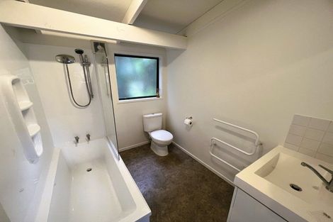 Photo of property in 1/537 Glenfield Road, Glenfield, Auckland, 0629