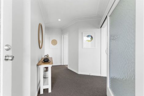 Photo of property in 19 Mcclintock Road, Massey, Auckland, 0614