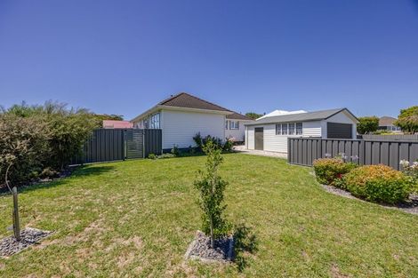 Photo of property in 700 Grove Road, Mayfair, Hastings, 4122