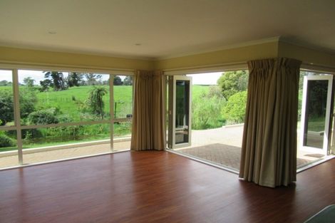 Photo of property in 211 Muhunoa Road East, Ohau, Levin, 5570