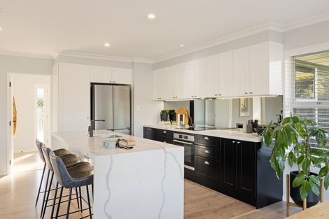 Photo of property in 82 Williams Street, Cambridge, 3434