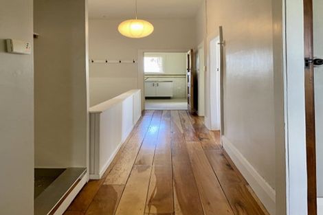 Photo of property in 70-72 Vauxhall Road, Devonport, Auckland, 0624