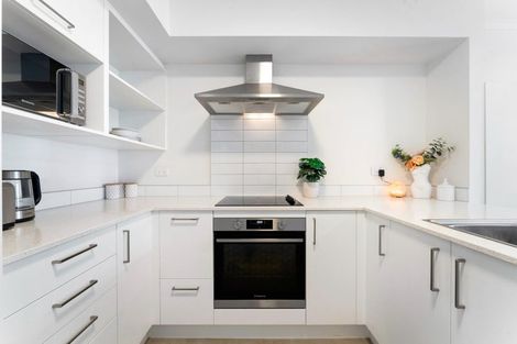 Photo of property in 25 Manarini Road, Westgate, Auckland, 0614