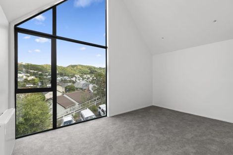 Photo of property in 75 Melbourne Road, Island Bay, Wellington, 6023