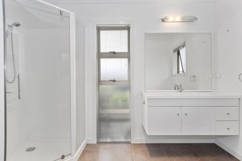 Photo of property in 1 Kereru Place, Pyes Pa, Tauranga, 3112