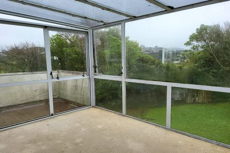 Photo of property in 27 Lynda Avenue, Paparangi, Wellington, 6037