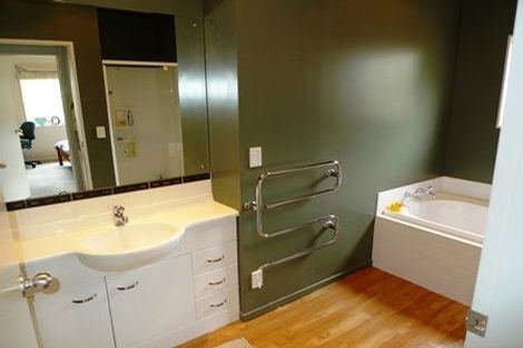 Photo of property in 77 Amesbury Drive, Churton Park, Wellington, 6037