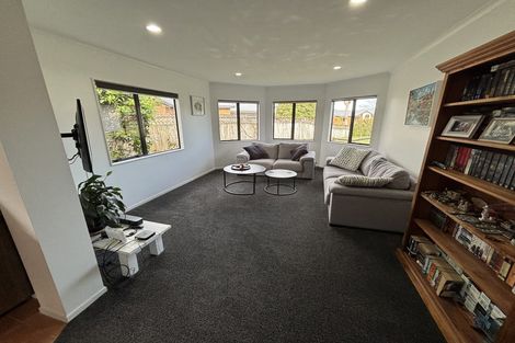 Photo of property in 16 Saxon Woods Drive, Rototuna North, Hamilton, 3210