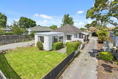 Photo of property in 24 Grassmere Street, Papanui, Christchurch, 8052