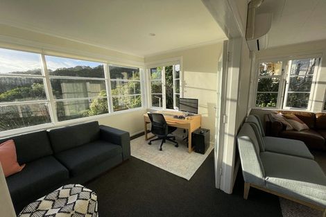 Photo of property in 20 Victory Avenue, Karori, Wellington, 6012