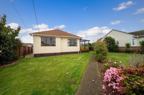 Photo of property in 27 Vogel Street, Hawera, 4610