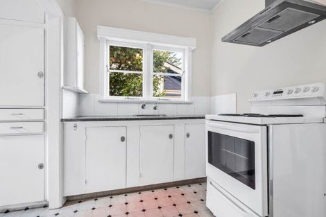 Photo of property in 2/14 Great South Road, Manurewa, Auckland, 2102