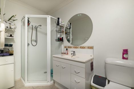 Photo of property in 19a Clevedon Road, Papakura, 2110