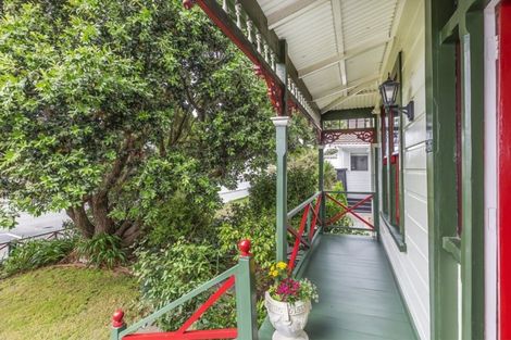 Photo of property in 38 Derwent Street, Island Bay, Wellington, 6023