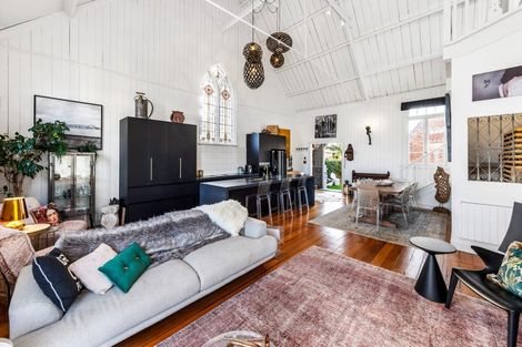 Photo of property in 95a Calliope Road, Stanley Point, Auckland, 0624