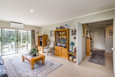Photo of property in 15 Beachwater Grove, Paraparaumu Beach, Paraparaumu, 5032