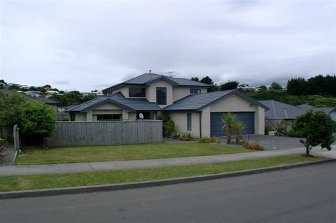 Photo of property in 9 Routeburn Avenue, Aotea, Porirua, 5024