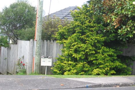 Photo of property in 1/31 Verran Road, Birkenhead, Auckland, 0626