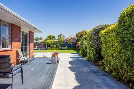 Photo of property in 138 Warren Crescent, Hillmorton, Christchurch, 8025