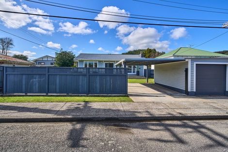 Photo of property in 3 Montgomery Crescent, Clouston Park, Upper Hutt, 5018