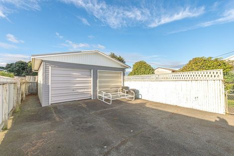 Photo of property in 42 Cornfoot Street, Castlecliff, Whanganui, 4501