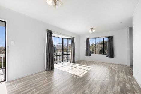 Photo of property in 14 Imperial Place, Henderson, Auckland, 0612