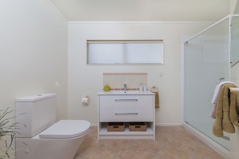 Photo of property in 54d Delta Avenue, New Lynn, Auckland, 0600