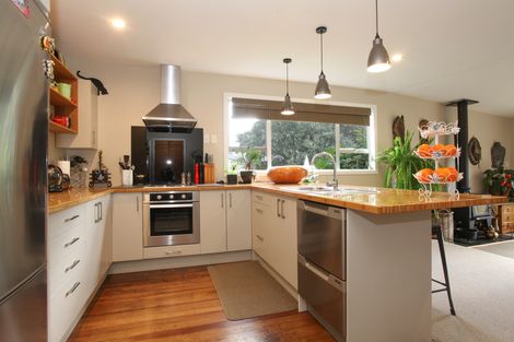 Photo of property in 1343 Te Hutewai Road, Raglan, 3296