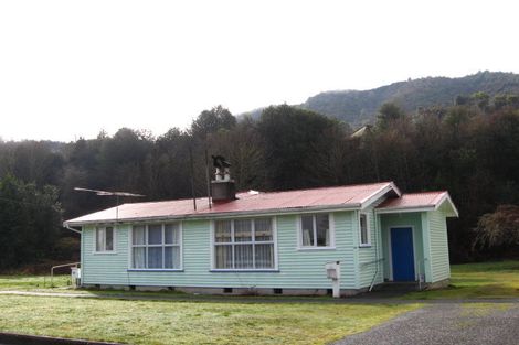 Photo of property in 33-39 Bridge Street, Reefton, 7830