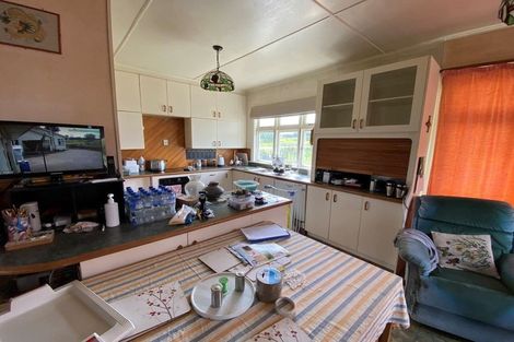 Photo of property in 328 Arapaepae Road, Levin, 5571