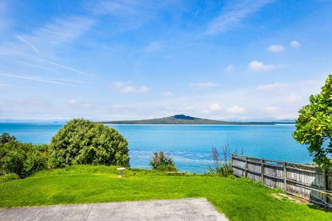 Photo of property in 70 Seacliffe Avenue, Narrow Neck, Auckland, 0622