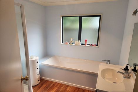 Photo of property in 112 Langdale Avenue, Paraparaumu, 5032