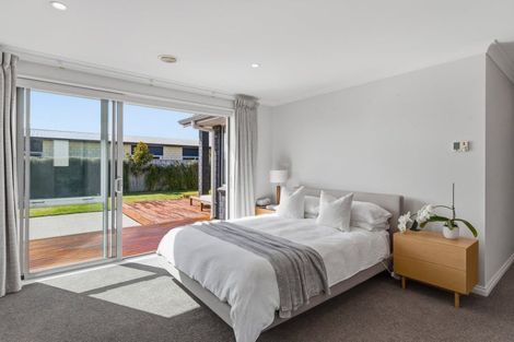 Photo of property in 11 Taranui Way, Paraparaumu Beach, Paraparaumu, 5032